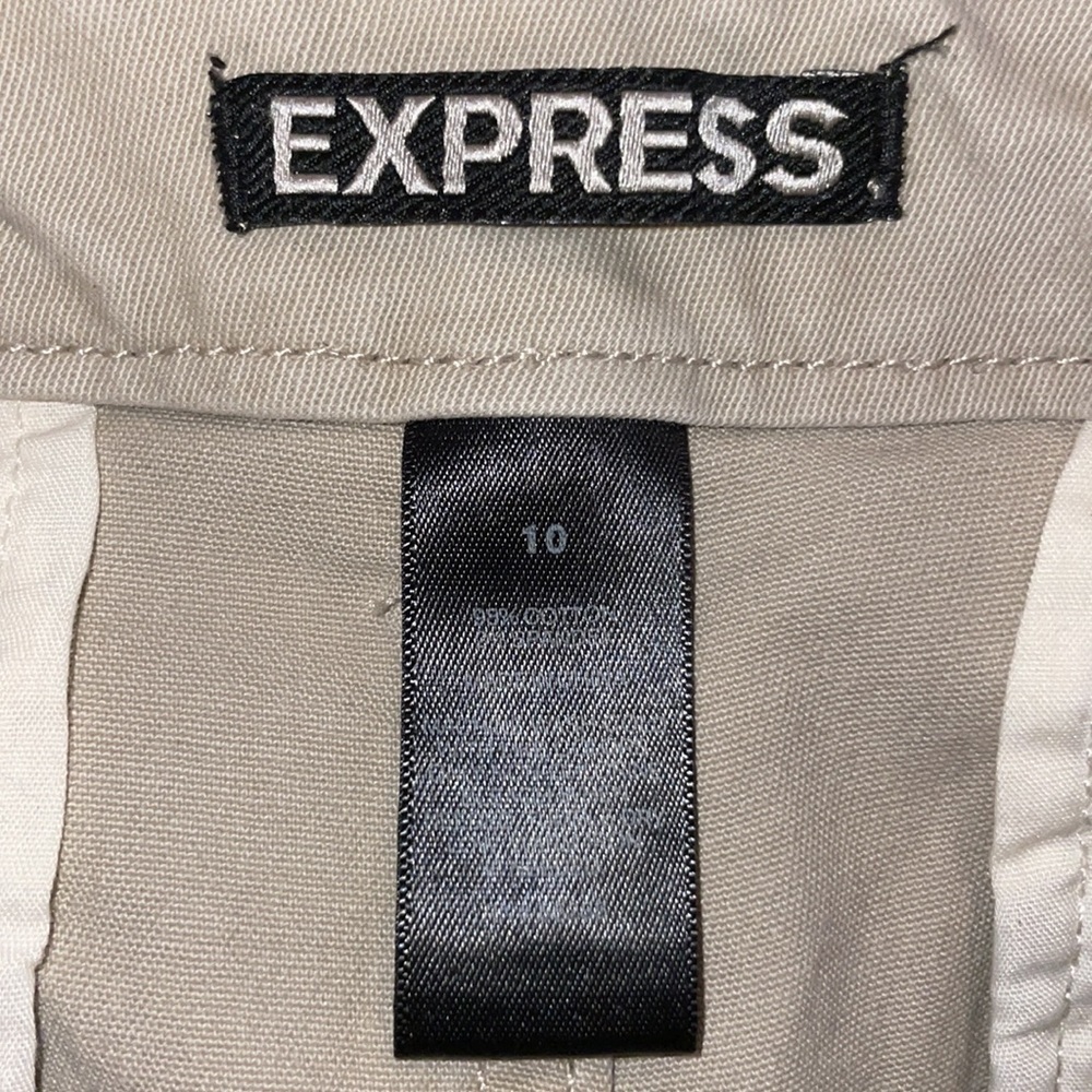 Express Shorts - Picture 4 of 4